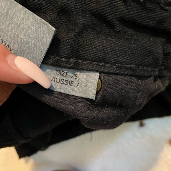 Rolla’s Original short high rise cutoff size 25 - Picture 4 of 6